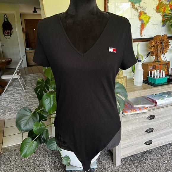 Tommy Hilfiger Tops - Tommy Hilfiger Black Short Sleeve Fitted Bodysuit